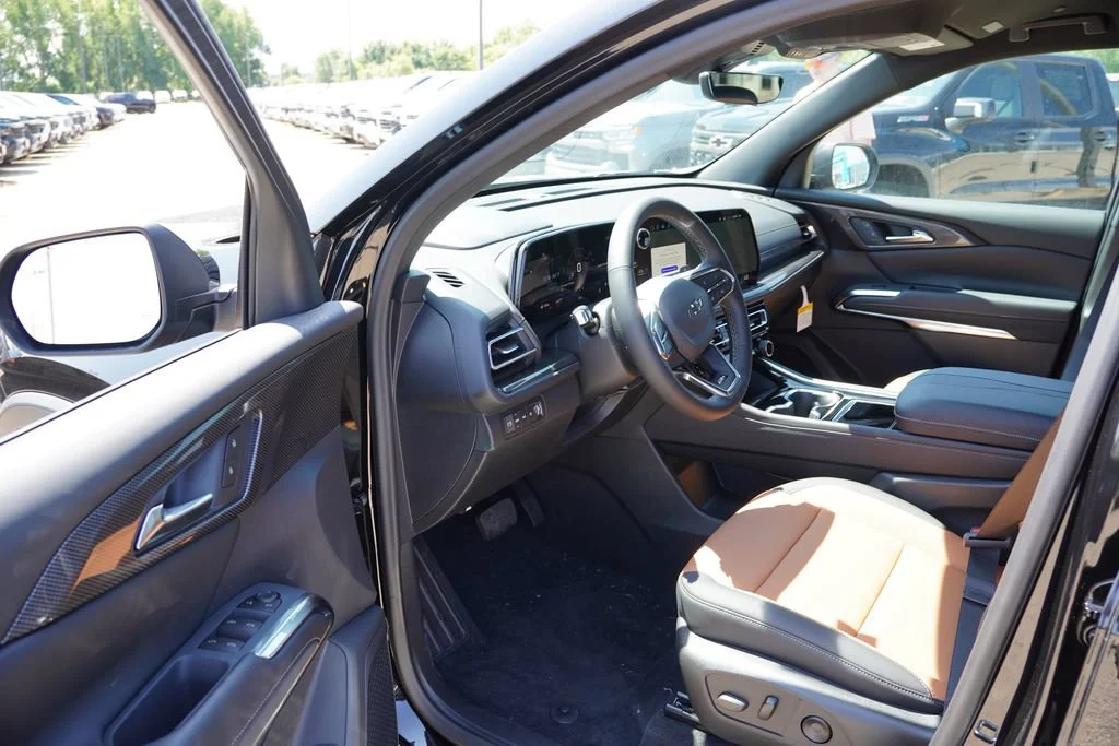 New 2027 Mosaic Black Metallic Chevrolet Z71 image 10
