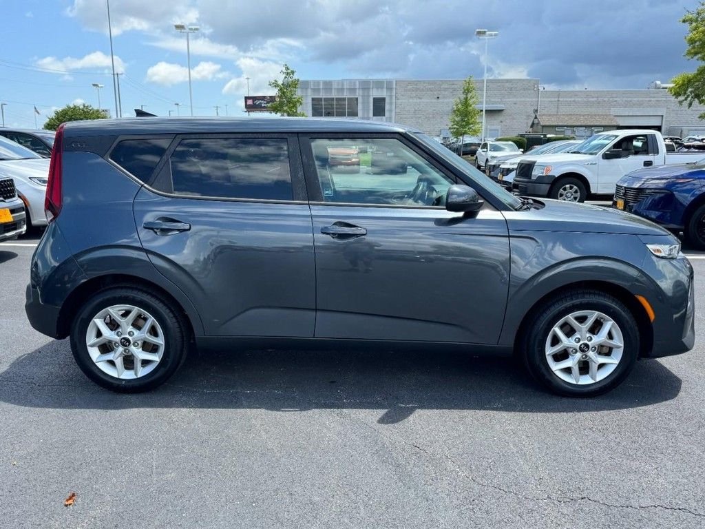 Used 2020 Gray Kia S image 2