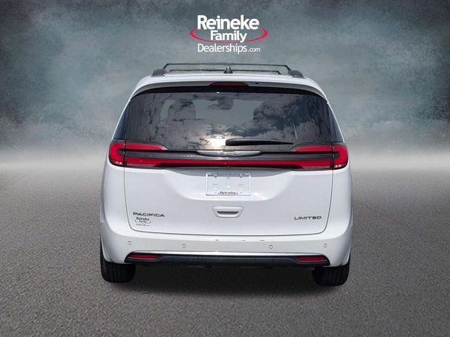 Used 2023 White Chrysler Limited image 6