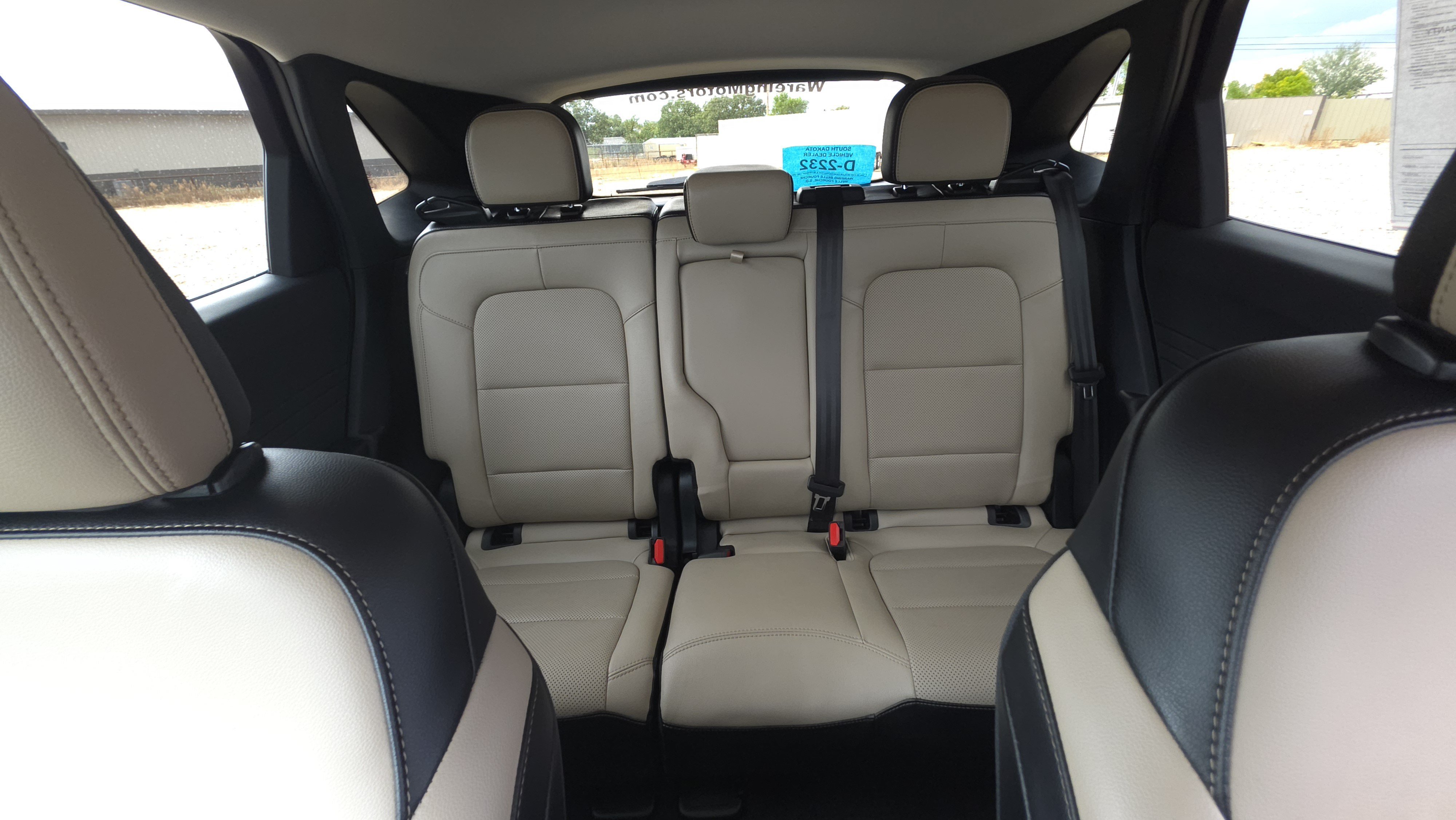 Used 2022 Blue Ford Titanium Plug-In Hybrid image 20