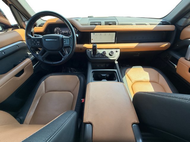 Used 2023 Gondwana Stone Metallic Land Rover X-Dynamic SE image 12