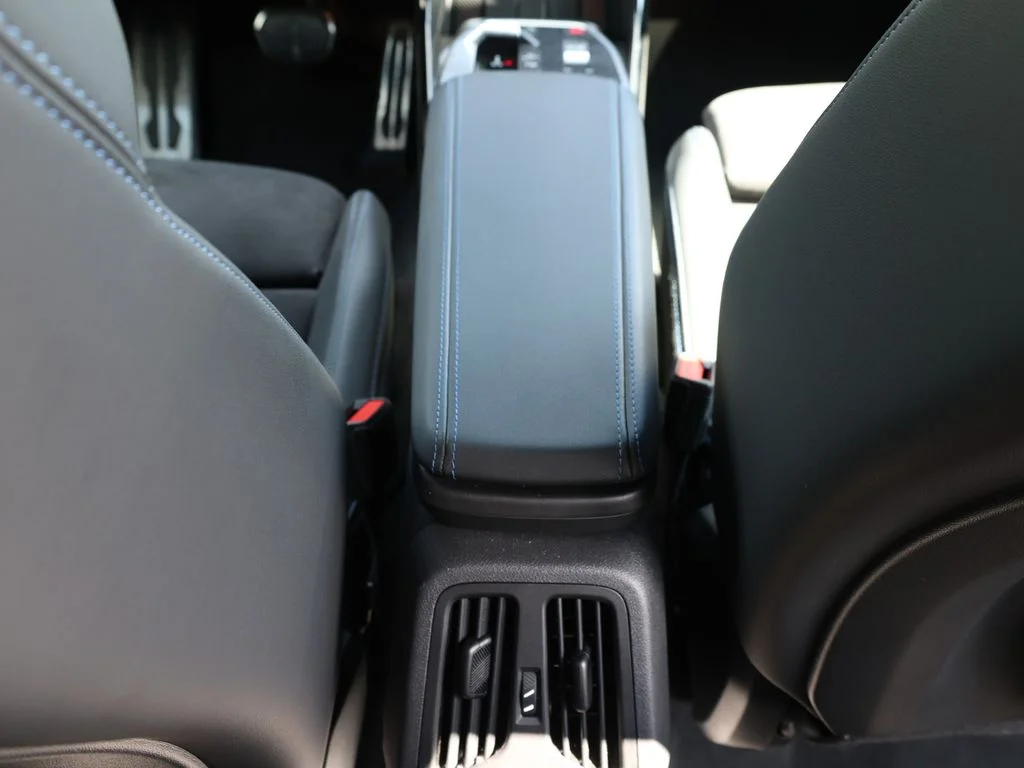 Used 2026 Silver BMW M35i image 27
