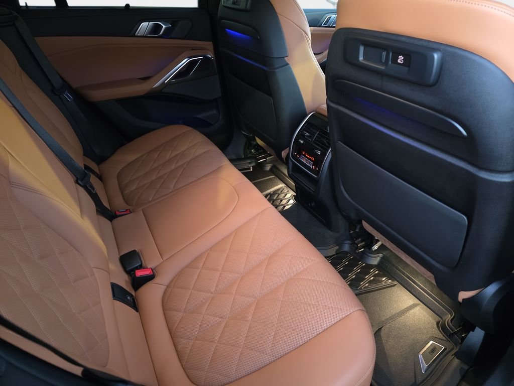 Used 2023 Black BMW M50i image 13