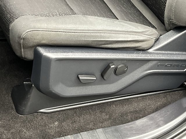 Used 2023 Avalanche Ford XLT image 13