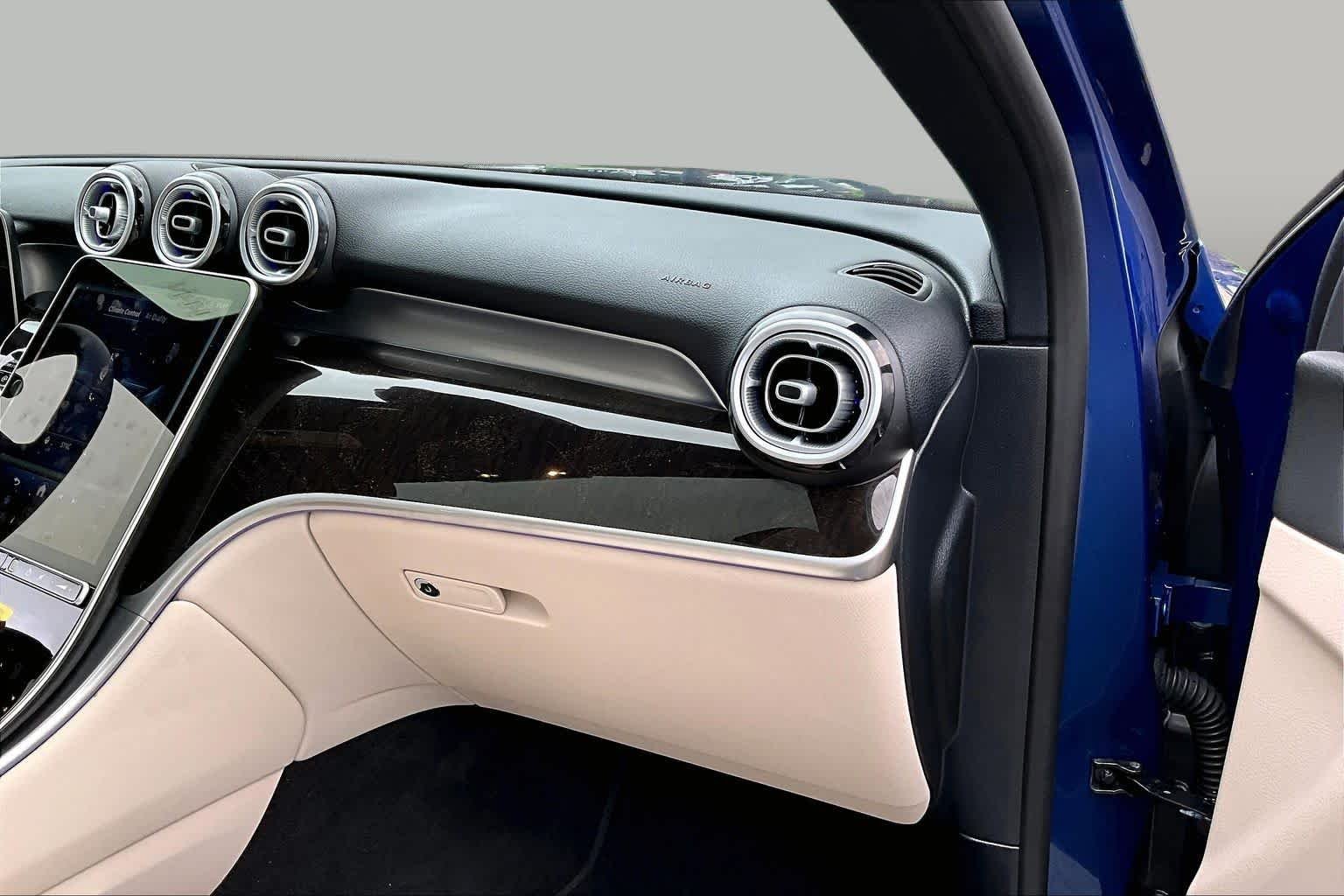 Used 2026 Starling Blue Metallic Mercedes-Benz GLC 300 image 19