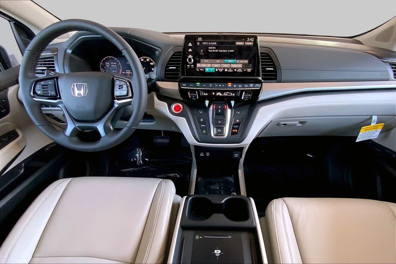 New 2026 Solar Silver Metallic Honda EX-L image 5