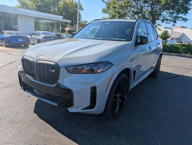 2025 BMW X5 M60i - Photo 11