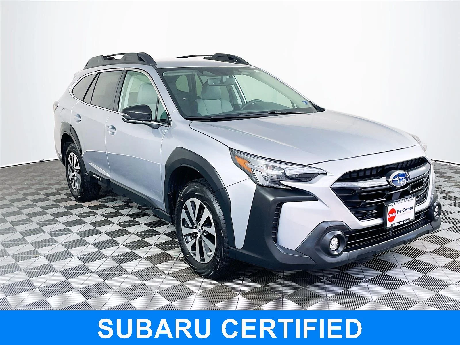 2025 Subaru Outback Premium's photo