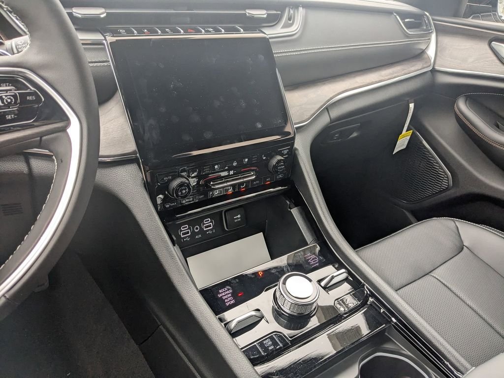 2025 Jeep Grand Cherokee L Overland - Photo 13