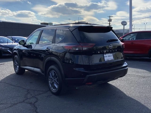 Certified Used 2025 Super Black Nissan S image 6