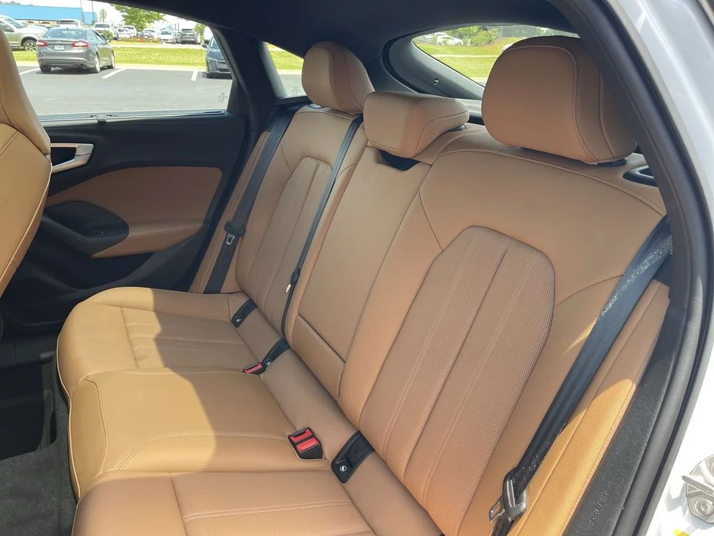 Used 2025 White Audi  image 27