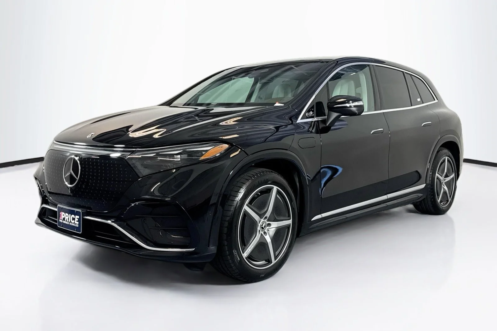 Used 2023 Obsidian Black Metallic Mercedes-Benz EQS 580 image 1