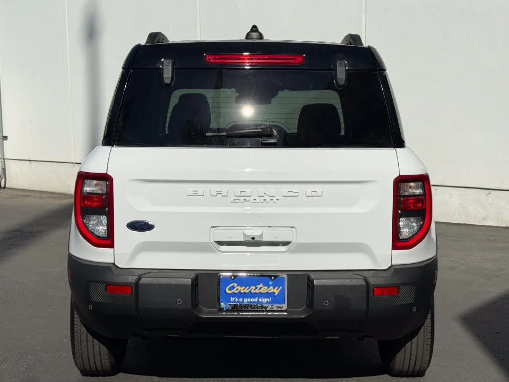 Used 2025  Ford Outer Banks image 8