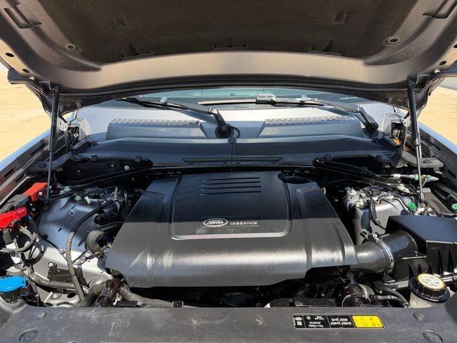 Used 2022 Eiger Grey Metallic Land Rover S image 19
