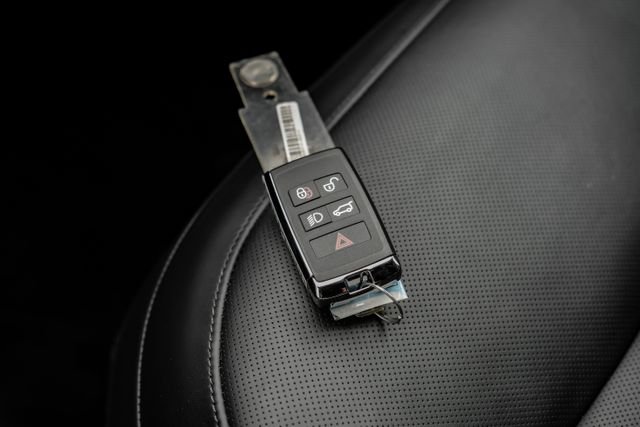 Used 2025 Black Land Rover SE image 69