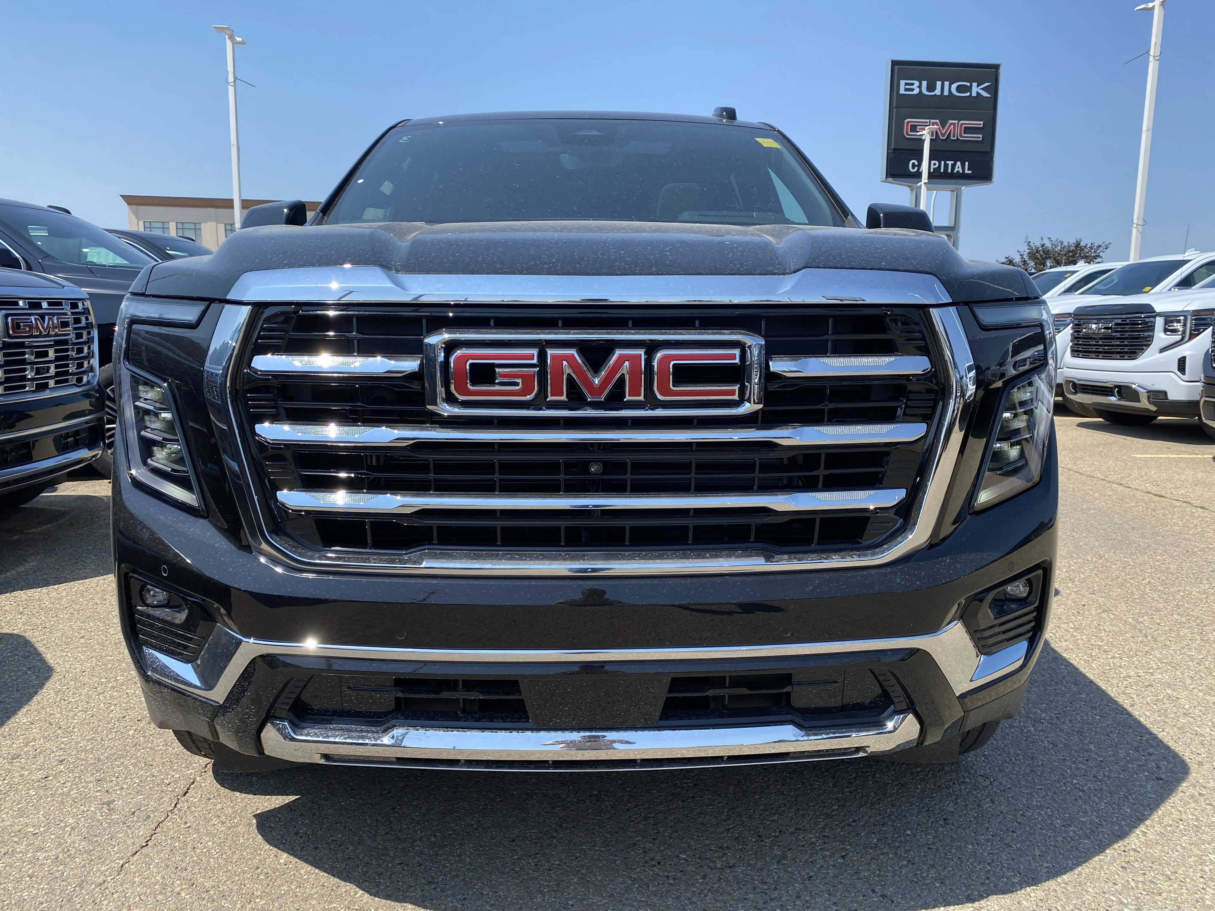 New 2026 ONYX BLACK GMC Elevation image 9