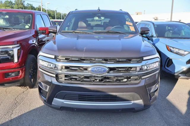 Used 2024 Gray Ford Limited image 5