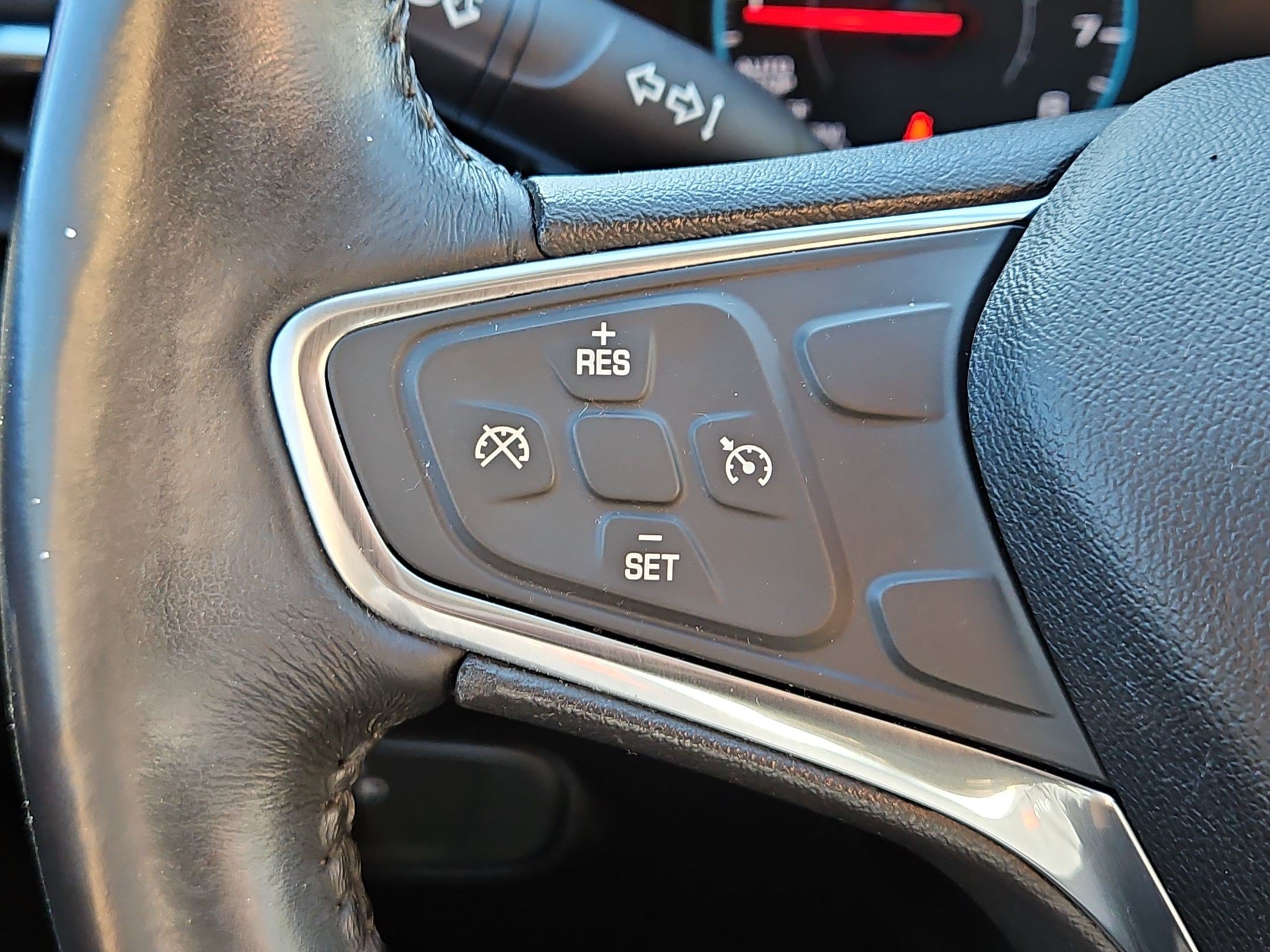 Certified Used 2018 MOSAIC BLACK METALLIC Chevrolet LT image 16