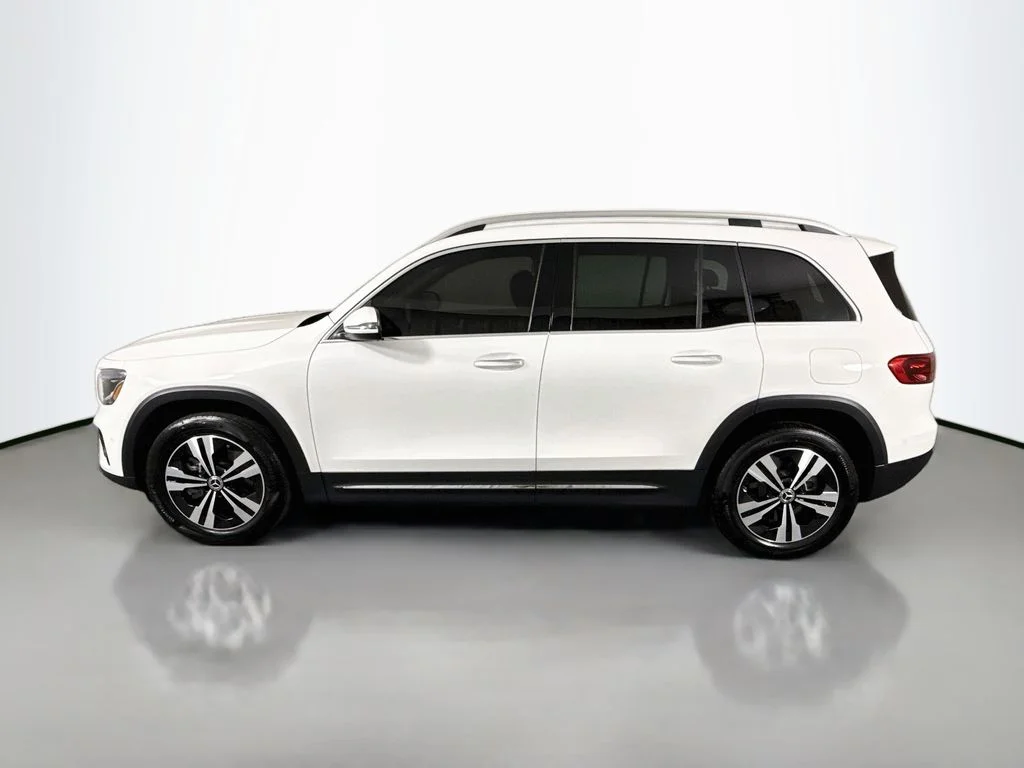 Used 2025 White Mercedes-Benz GLB 250 image 4