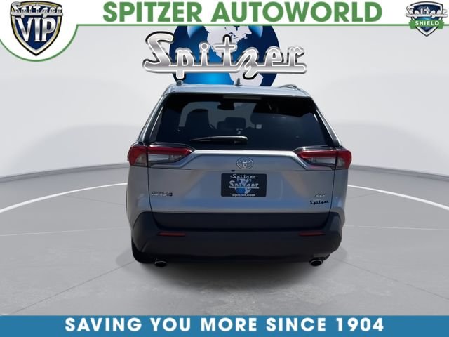 2025 Toyota RAV4 XLE - Photo 9