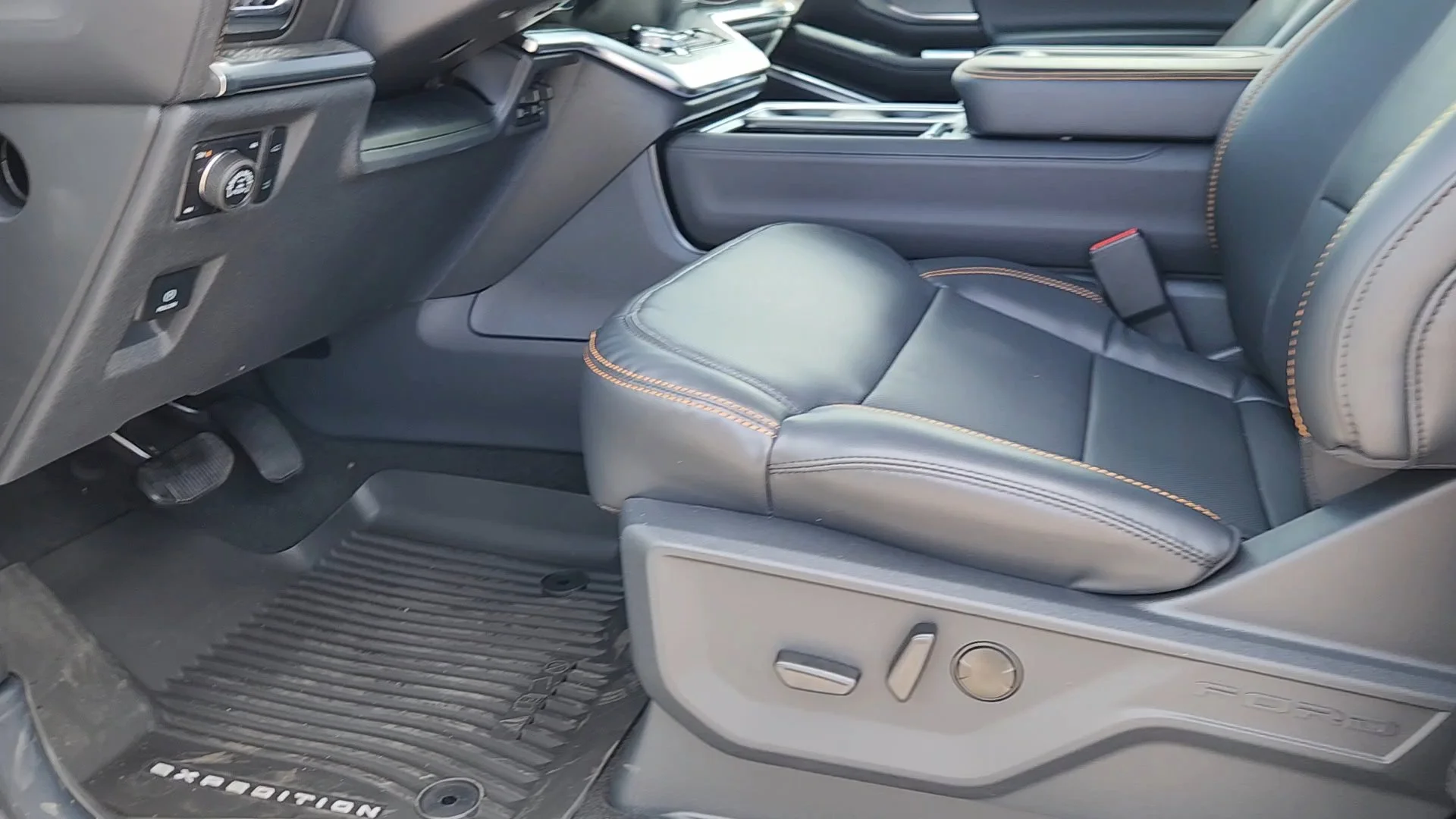 New 2026 Glacier Gray Metallic Tri-Coat Ford Tremor image 30