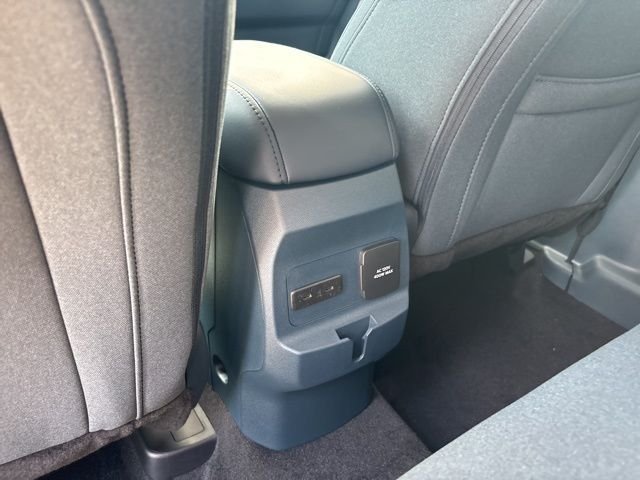 New 2025 Space White Metallic Ford XLT image 31