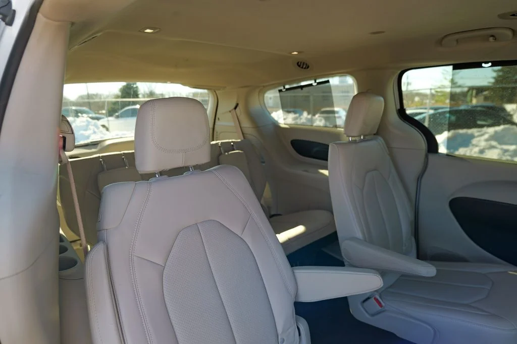 Used 2021 Bright White Clearcoat Chrysler Touring L image 25