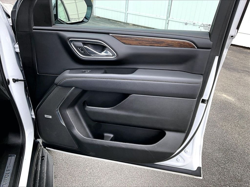 Used 2023 Summit White Chevrolet Premier image 12