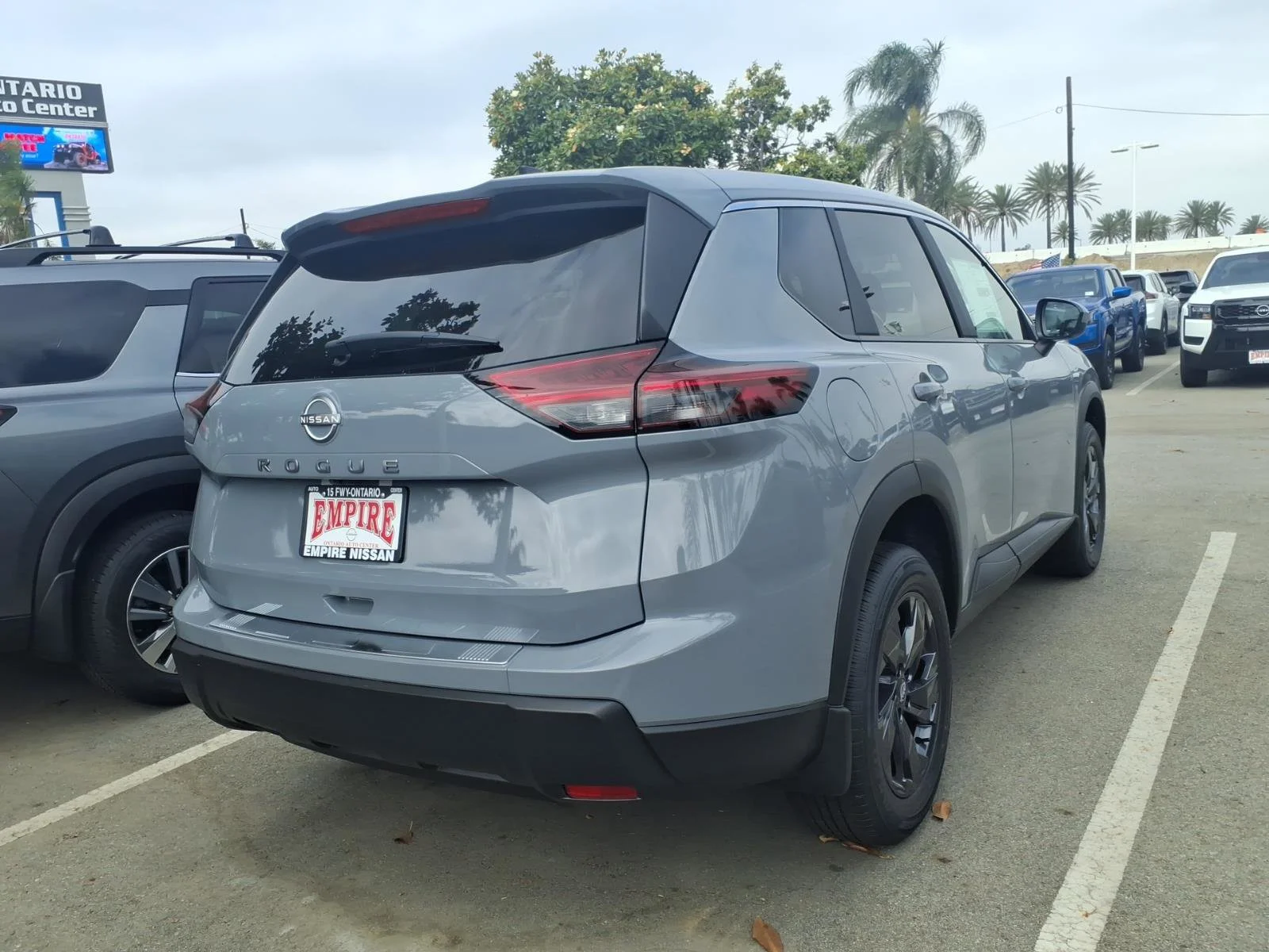 New 2026 Boulder Gray Pearl Nissan SV image 9
