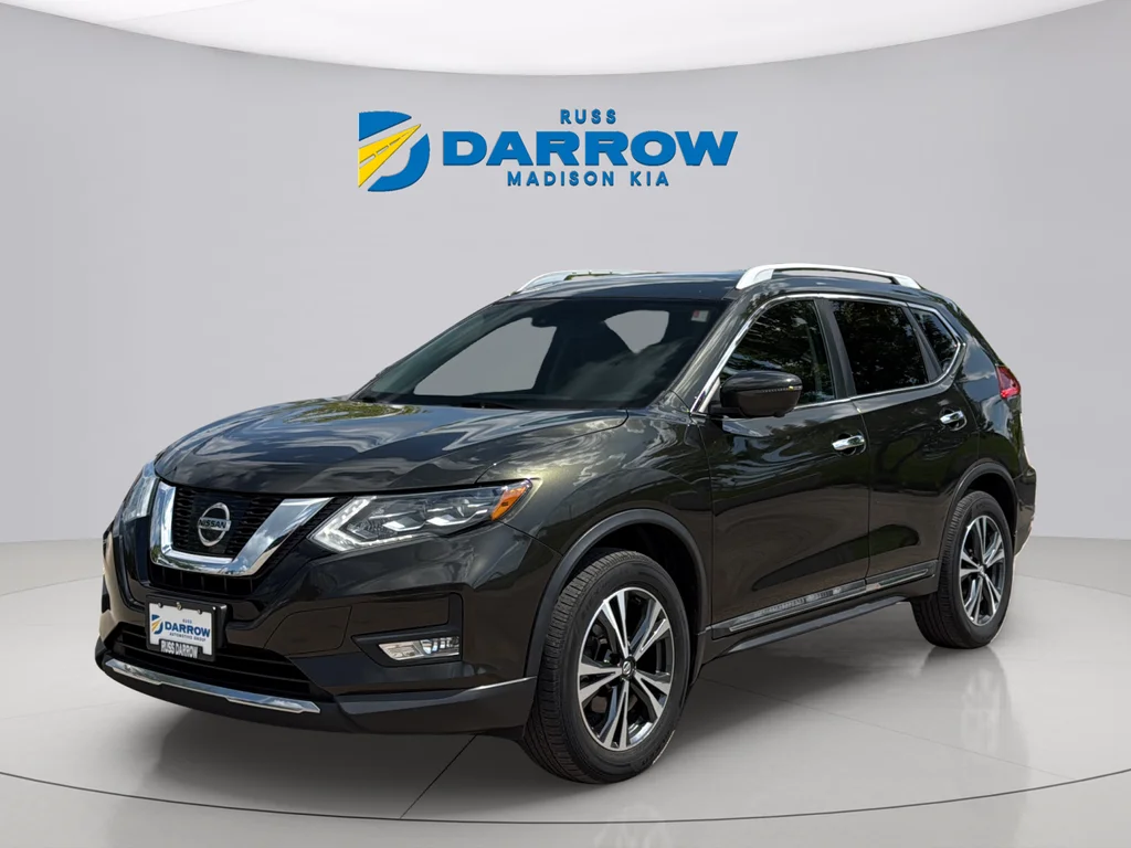 Used 2017 Midnight Jade Nissan SL image 1