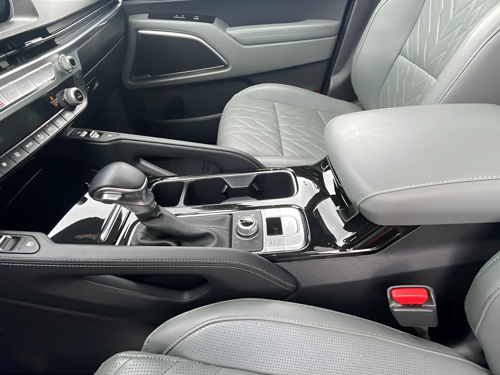 Used 2023 Black Kia SX-Prestige X-Pro image 23