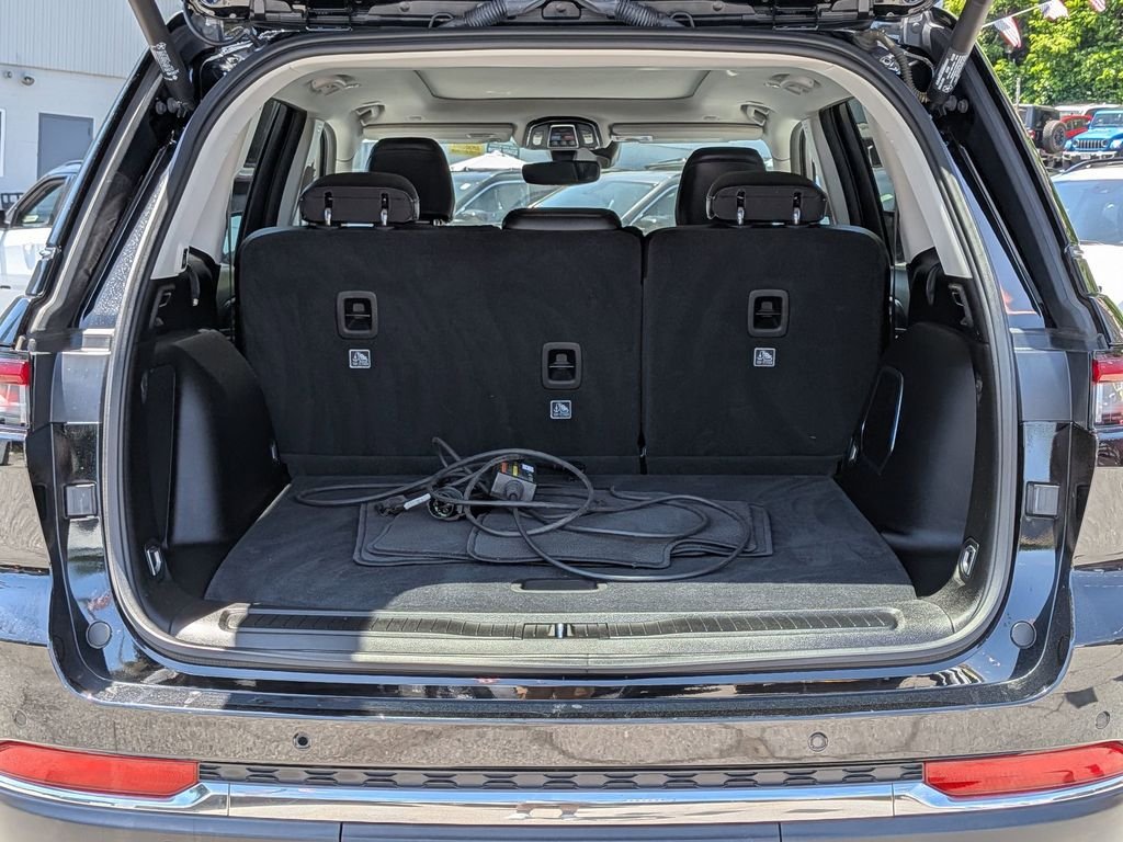 Used 2023 Black Jeep 4xe image 8