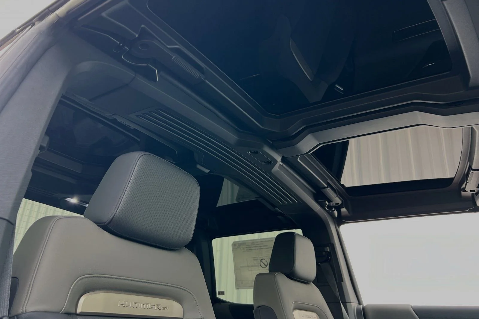 2025 GMC HUMMER EV 3X - Photo 17