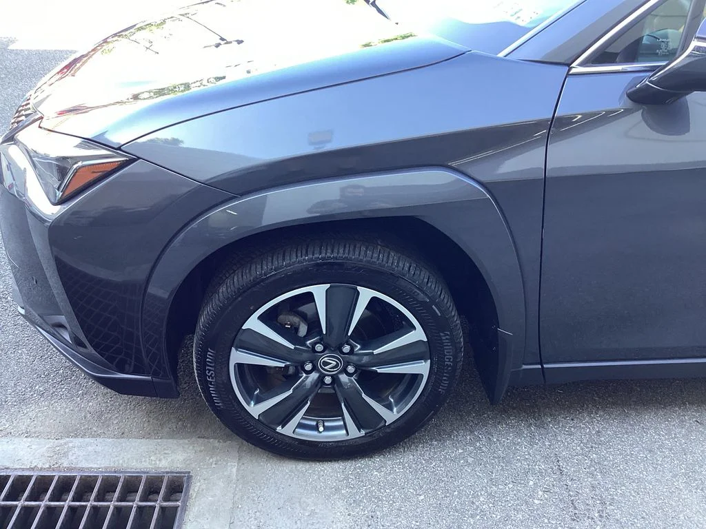 Used 2024 Gray Lexus 250h Premium image 27