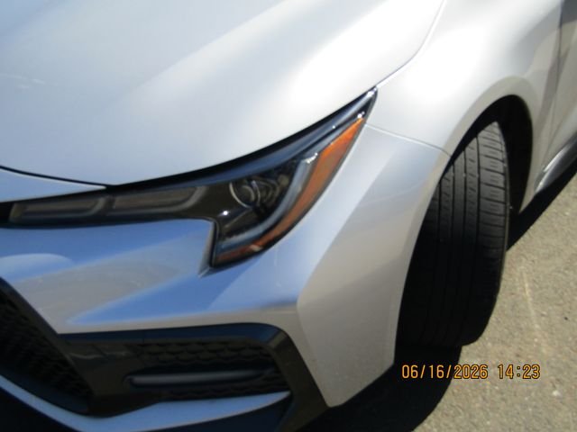 Certified Used 2022 Classic Silver Metallic Toyota SE image 9