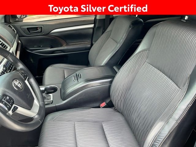 Used 2019 Black Toyota LE Plus image 29