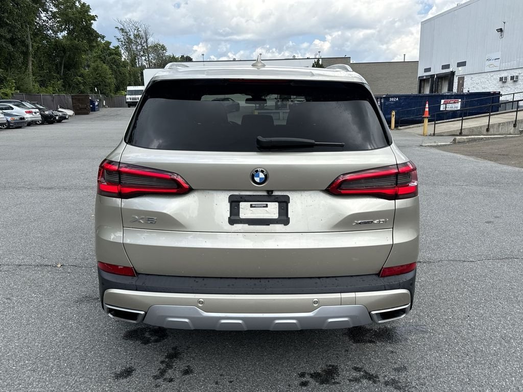 Used 2019 Sunstone Metallic BMW xDrive40i image 23