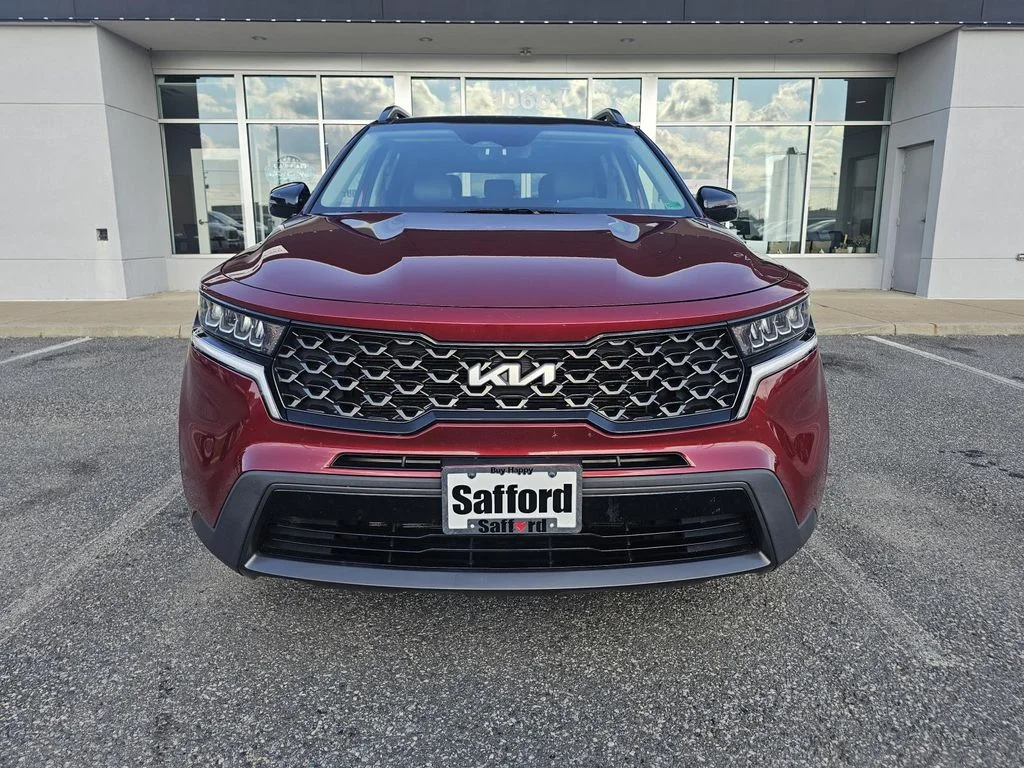 Used 2022 Red Kia S image 16