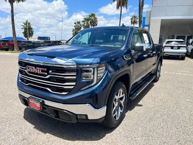 Used 2022 PACIFIC BLUE METALLIC GMC SLT image 3