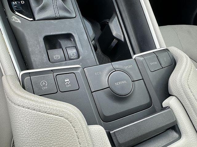 Certified Used 2024 WIND CHILL PEARL Toyota  image 33