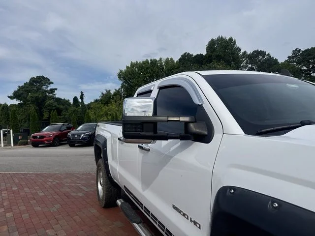 Used 2015 White Chevrolet Work Truck image 16