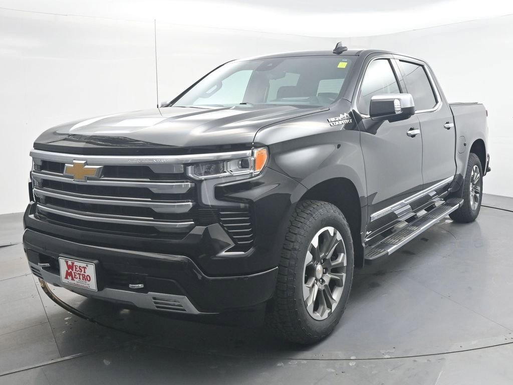 Used 2024 Chevrolet Silverado 1500 High Country with VIN 2GCUDJED2R1236836 for sale in Monticello, Minnesota