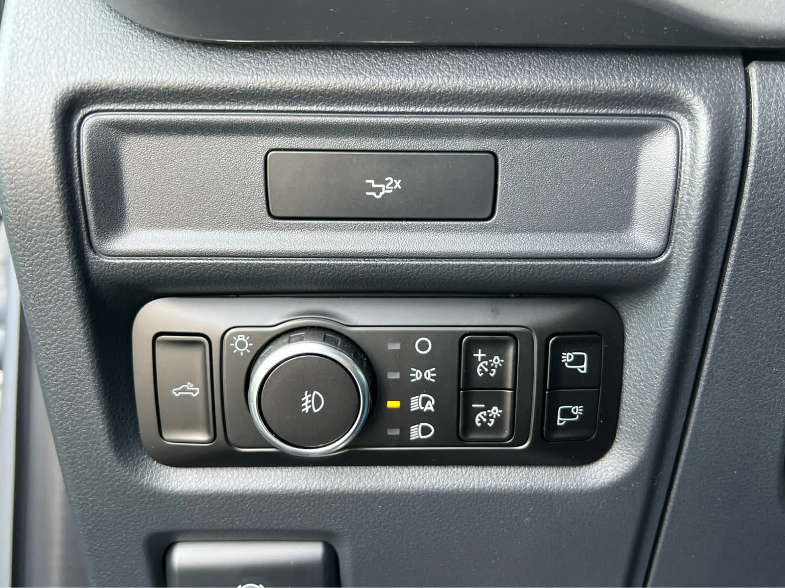 New 2026 Oxford White Ford XLT image 32