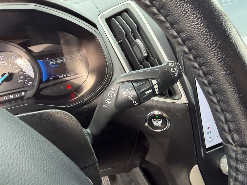 Used 2024 Blue Ford SEL image 35