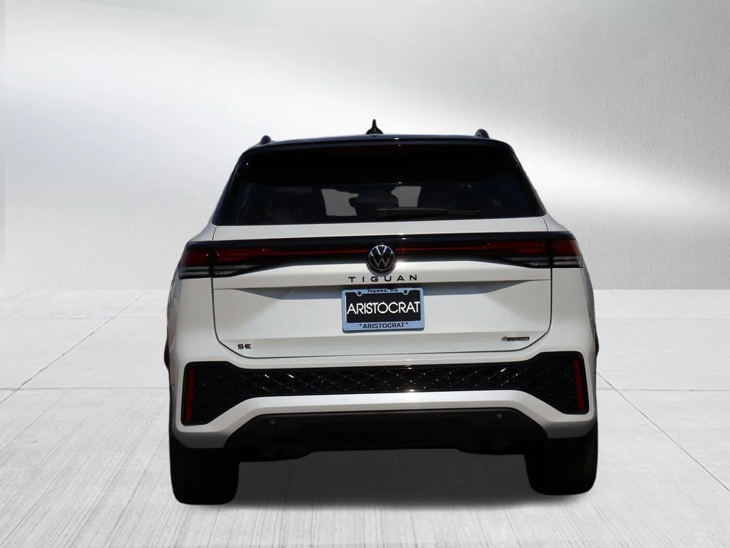 New 2026 White Volkswagen 2.0T SE R-Line Black image 33