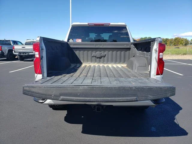 Used 2022 Silver Chevrolet Custom image 7