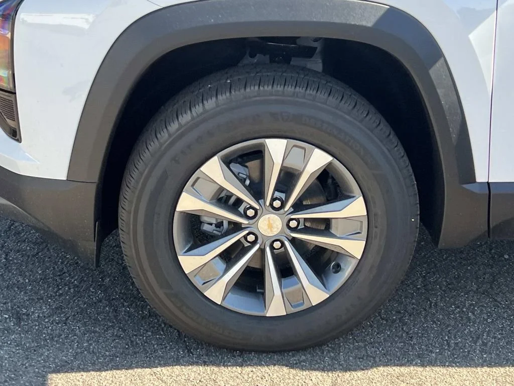 New 2026 Summit White Chevrolet LT image 25