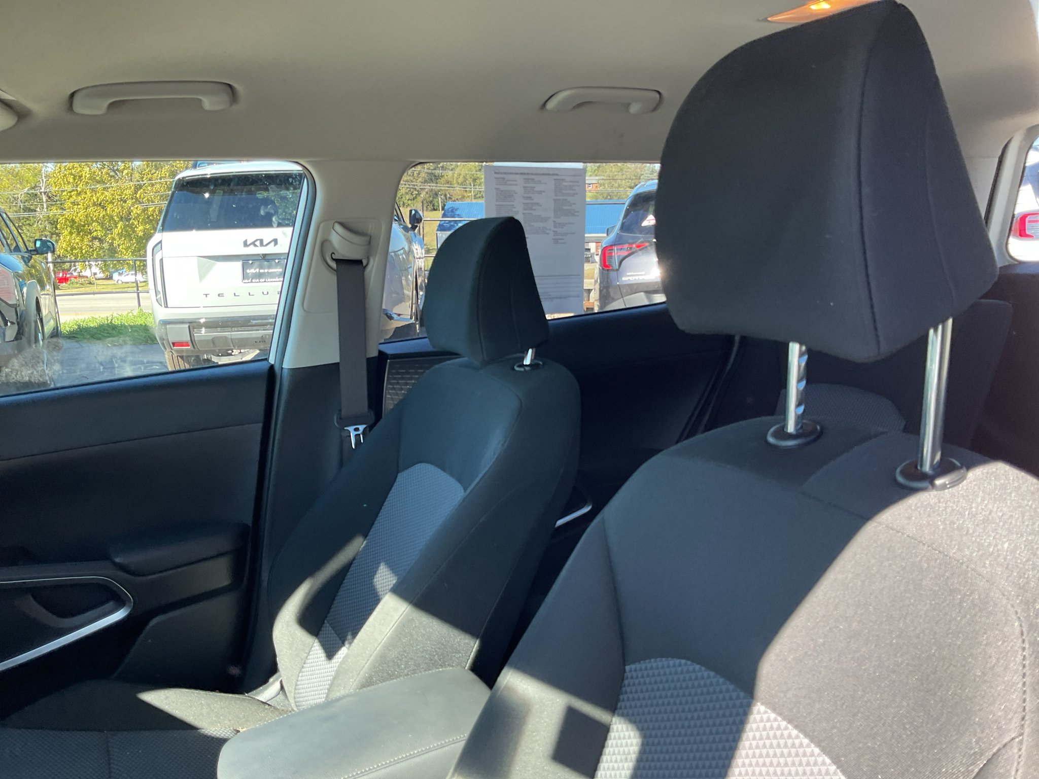 Certified Used 2022 Snow White Pearl Kia LX image 18