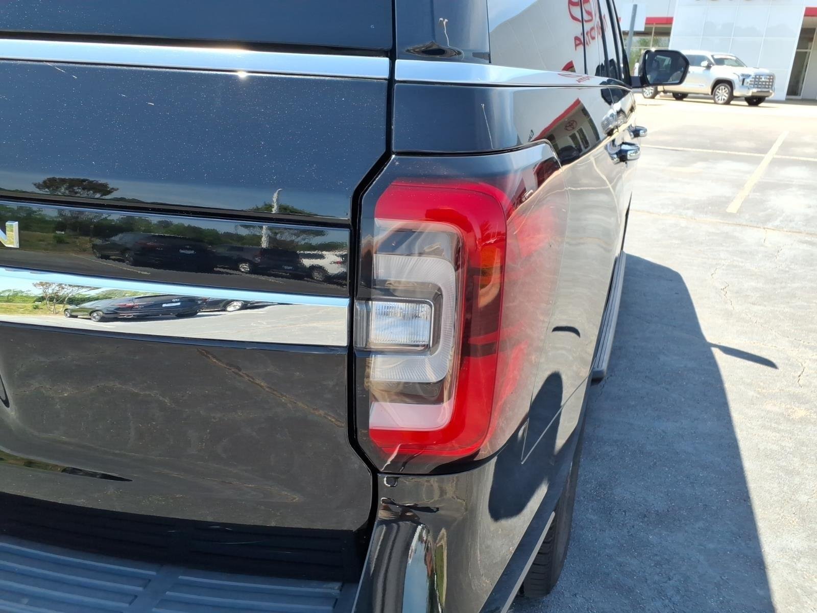 Used 2024  Ford Limited image 21