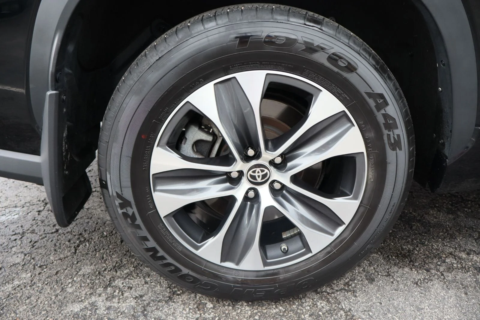 Used 2023 Midnight Black Metallic Toyota XLE image 48